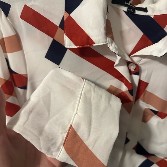 Lulus Camrose White Geometric Print‎ Button-Up Long Sleeve Blouse Size Small - Picture 5 of 9